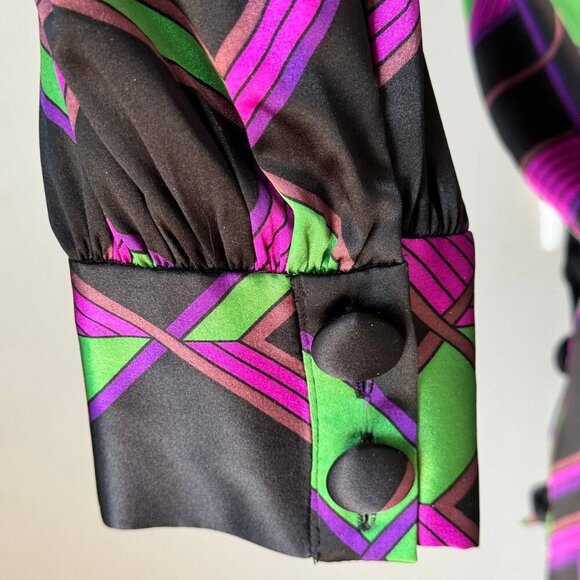 DIANE VON FURSTENBERG Stunning Wrap Wrinkle Free Silk Shirt - Size 4 - Picture 9 of 12